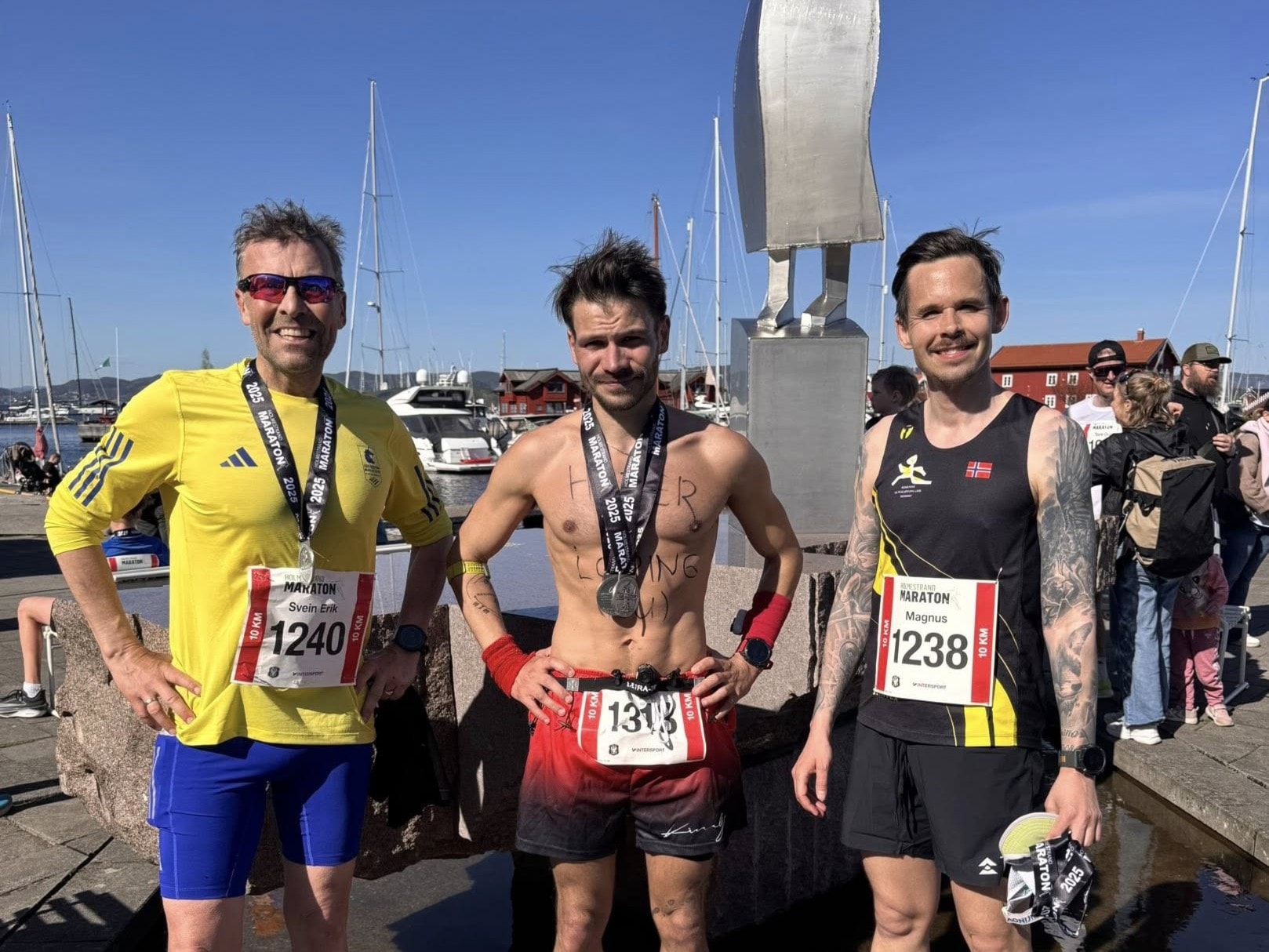 Ni fra klubben løp maraton og/eller ultra i sommervær i Holmestrand